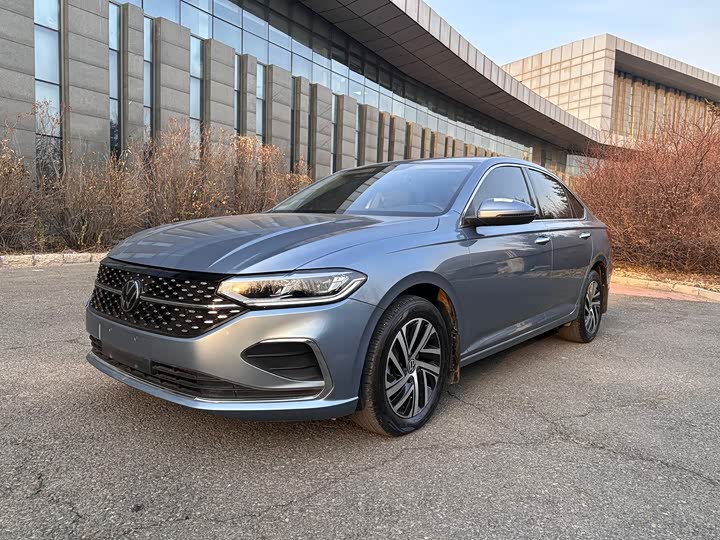 Фото 1 - Volkswagen Lavida