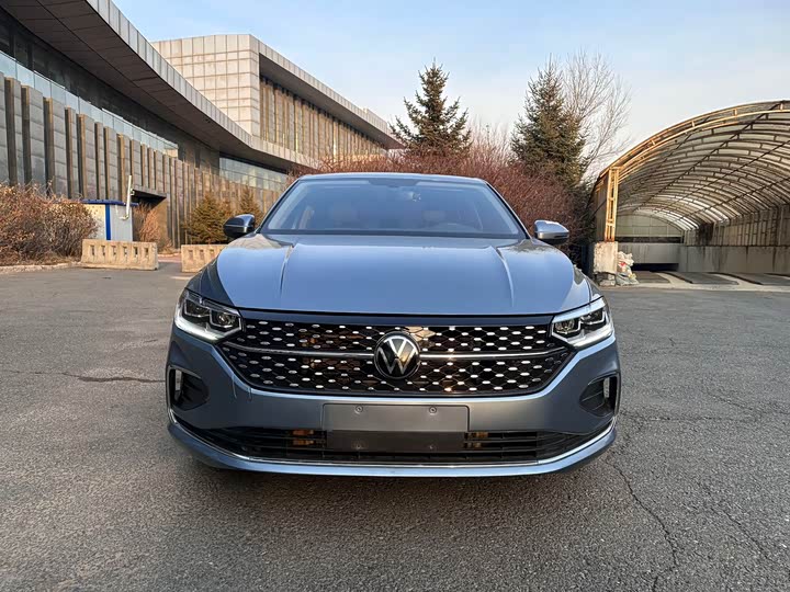 Фото 2 - Volkswagen Lavida