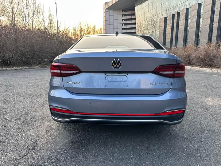 Фото 5 - Volkswagen Lavida