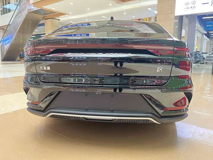 Фото 5 - BYD Han