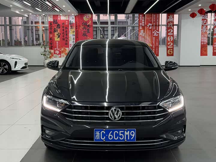 Фото 1 - Volkswagen Sagitar L