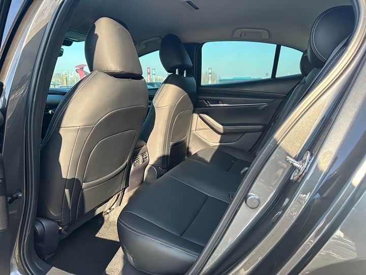 Фото 5 - Mazda 3 (Axela)