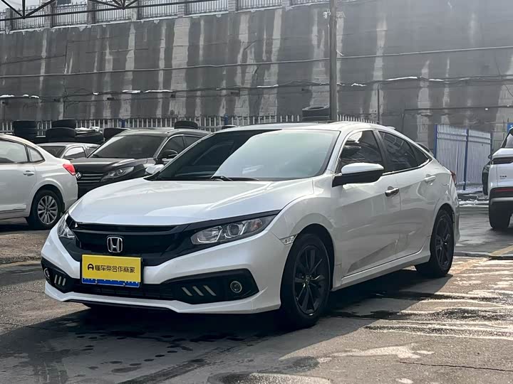 Фото 3 - Honda Civic