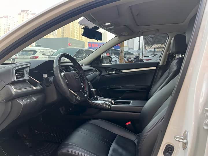 Фото 4 - Honda Civic