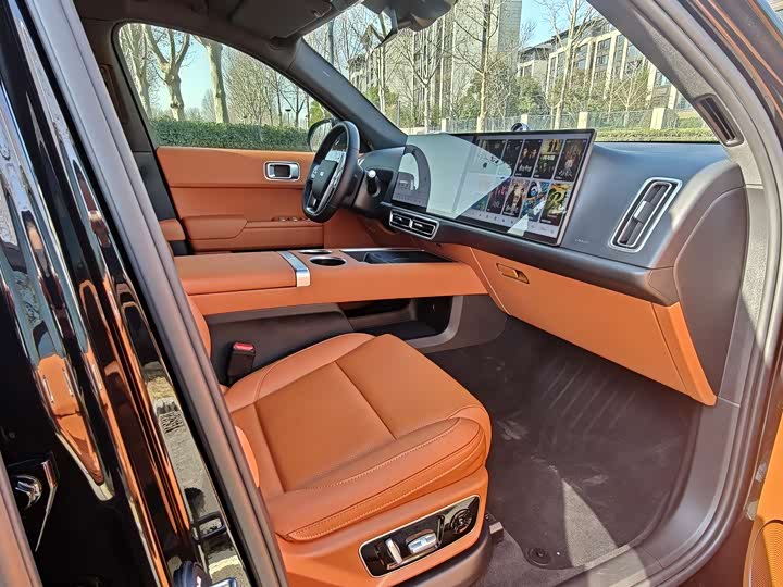 Фото 8 - LiXiang L7