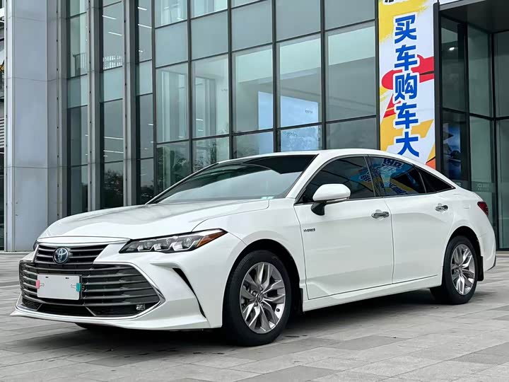 Фото 1 - Toyota Avalon