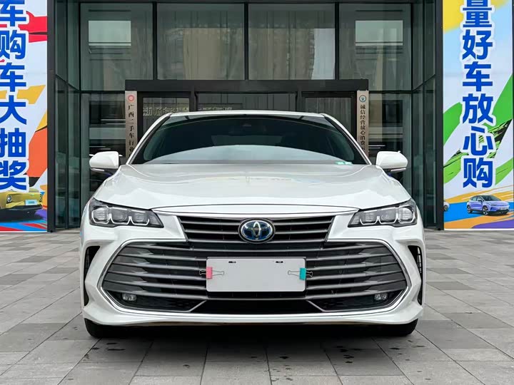 Фото 2 - Toyota Avalon