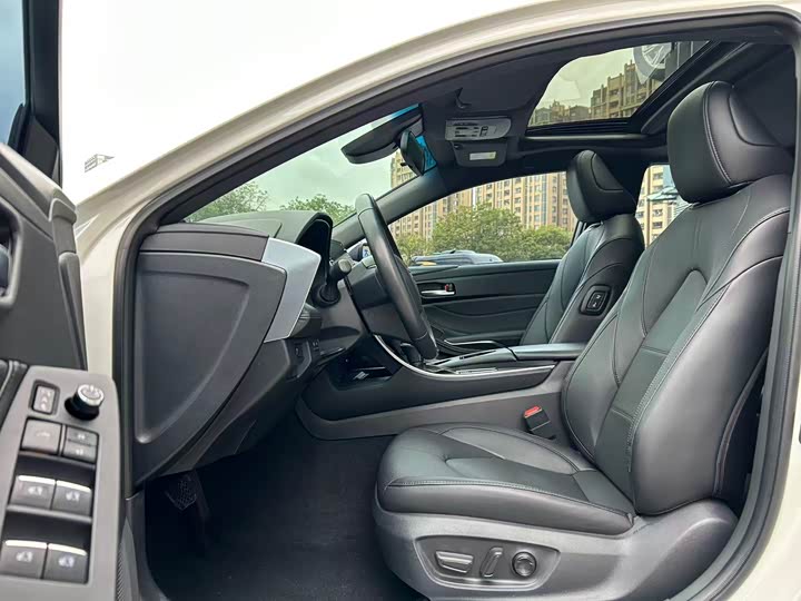 Фото 5 - Toyota Avalon