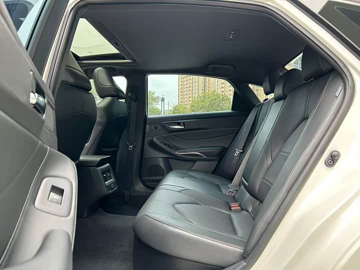 Фото 6 - Toyota Avalon