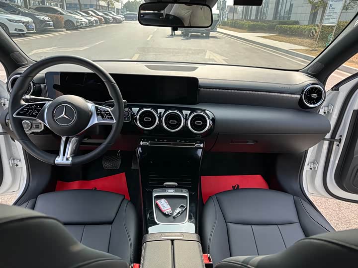 Фото 6 - Mercedes-Benz A-Class