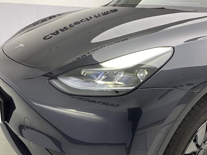 Фото 9 - Tesla Model Y