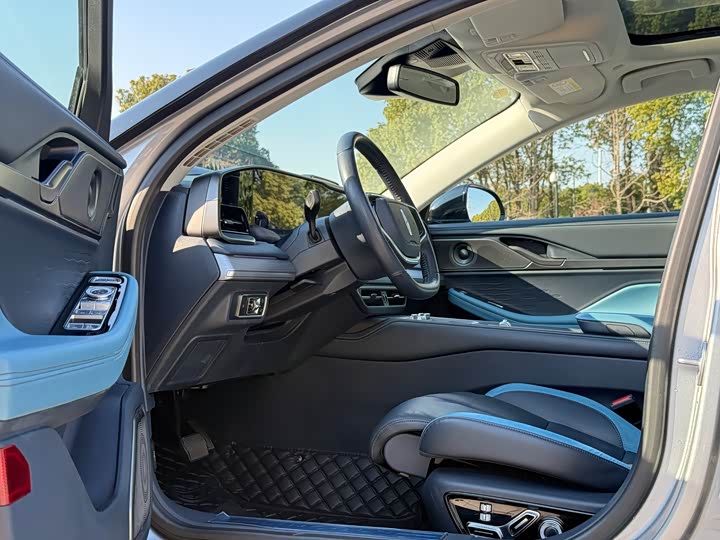 Фото 7 - Lincoln Z (Zephyr)