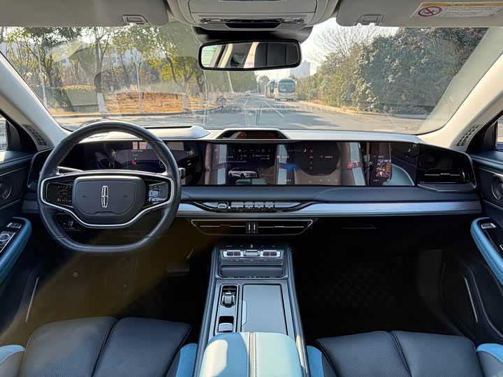 Фото 9 - Lincoln Z (Zephyr)