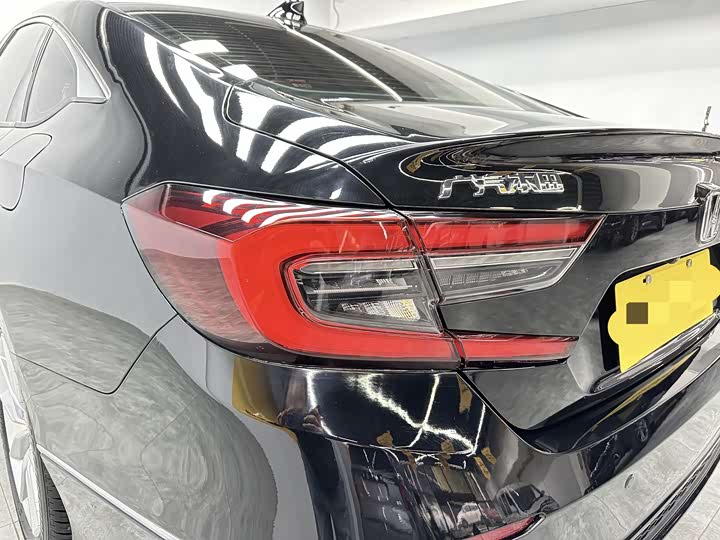 Фото 2 - Honda Accord