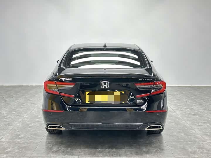 Фото 6 - Honda Accord