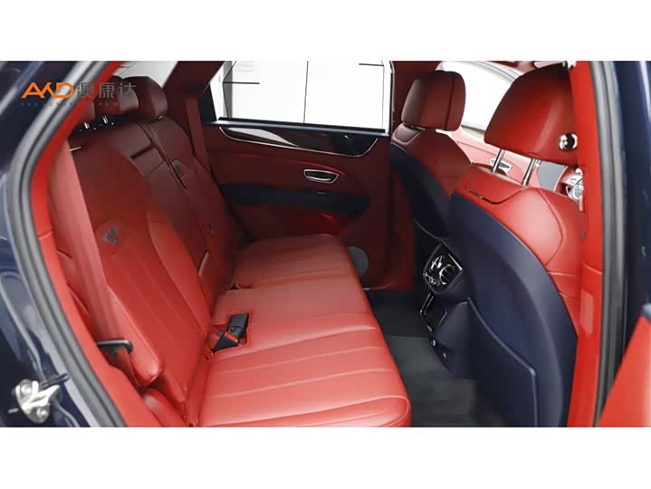 Фото 8 - Bentley Bentayga