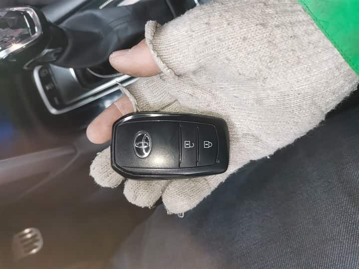 Фото 9 - Toyota Frontlander