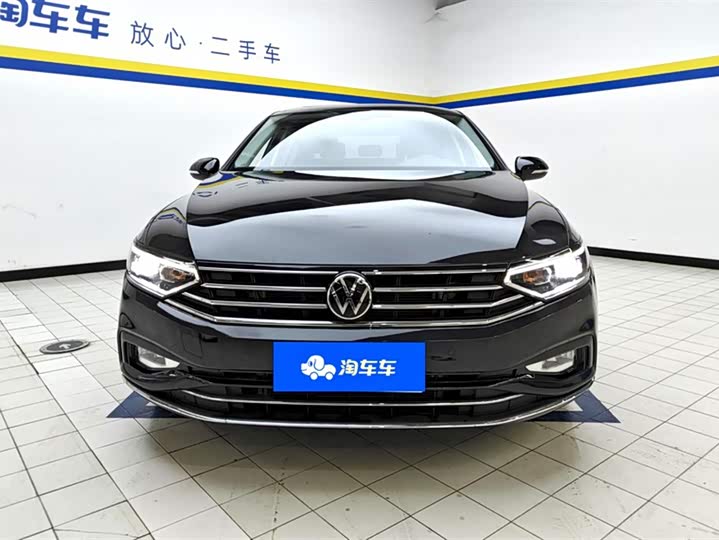 Фото 2 - Volkswagen Magotan