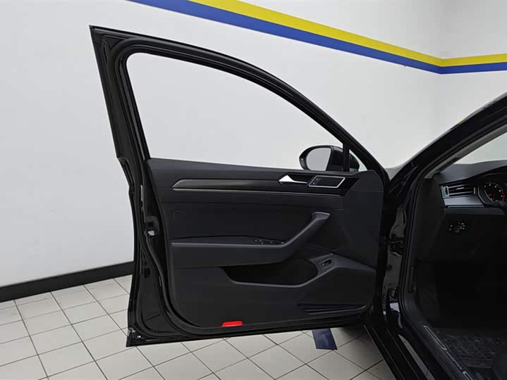 Фото 7 - Volkswagen Magotan