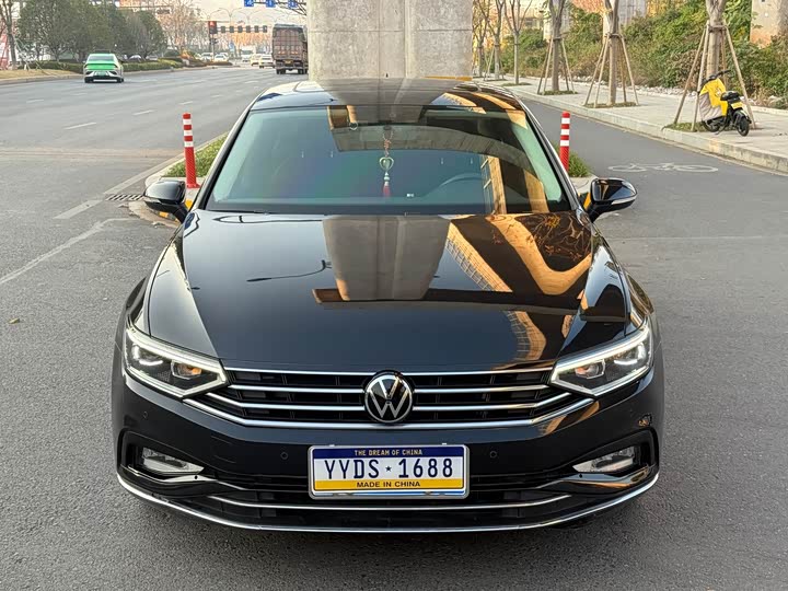 Фото 2 - Volkswagen Magotan