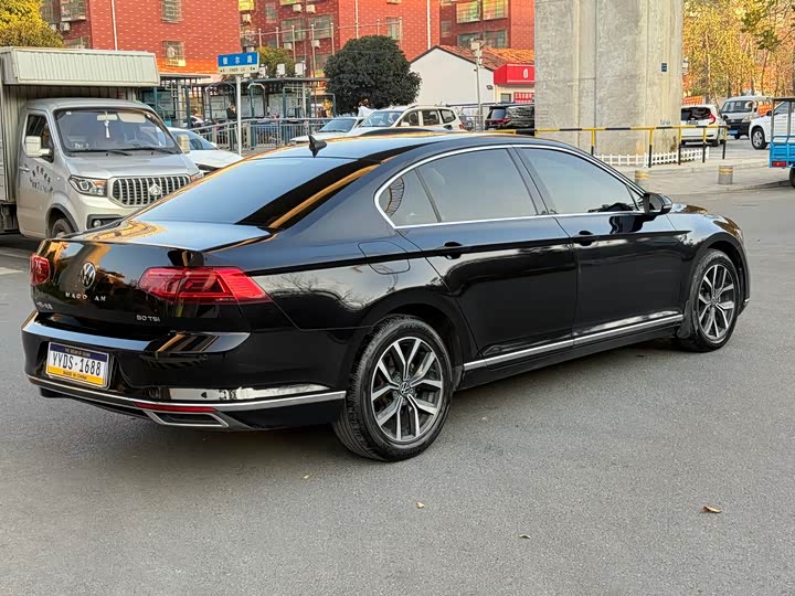 Фото 4 - Volkswagen Magotan