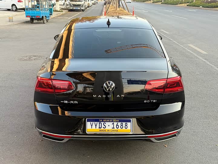 Фото 5 - Volkswagen Magotan