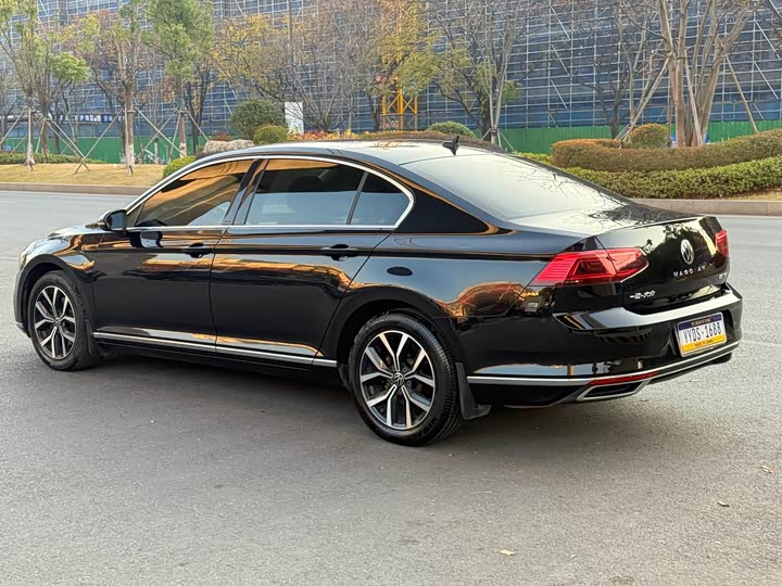 Фото 6 - Volkswagen Magotan