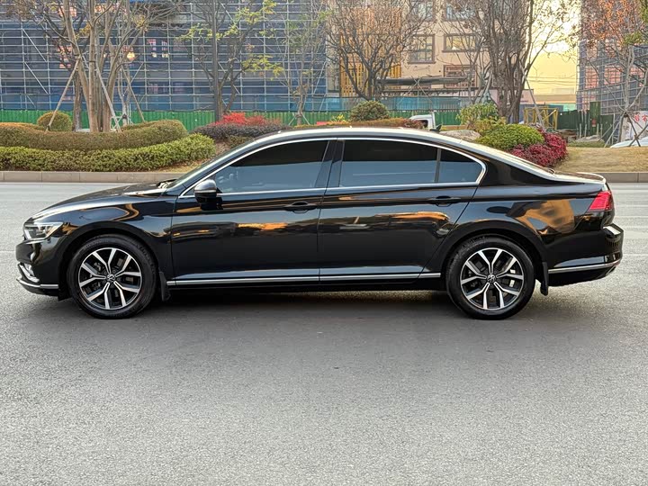 Фото 7 - Volkswagen Magotan