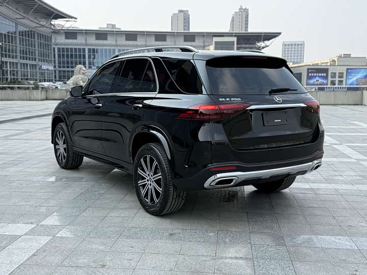 Фото 4 - Mercedes-Benz GLE-Class