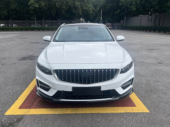 Фото 1 - Geely Preface