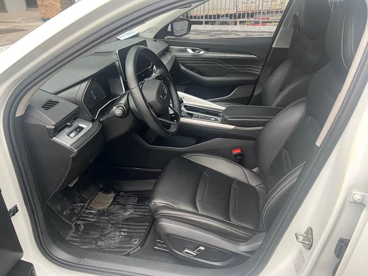 Фото 4 - Geely Preface