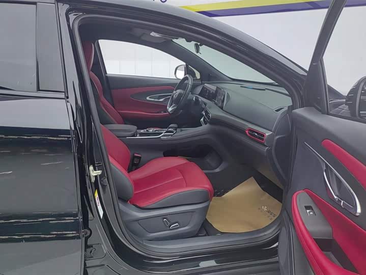 Фото 8 - Changan UNI-T