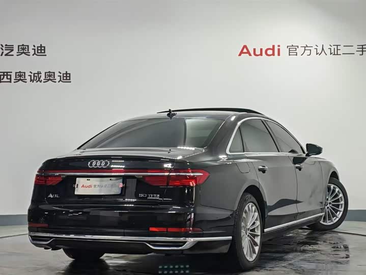 Фото 4 - Audi A8