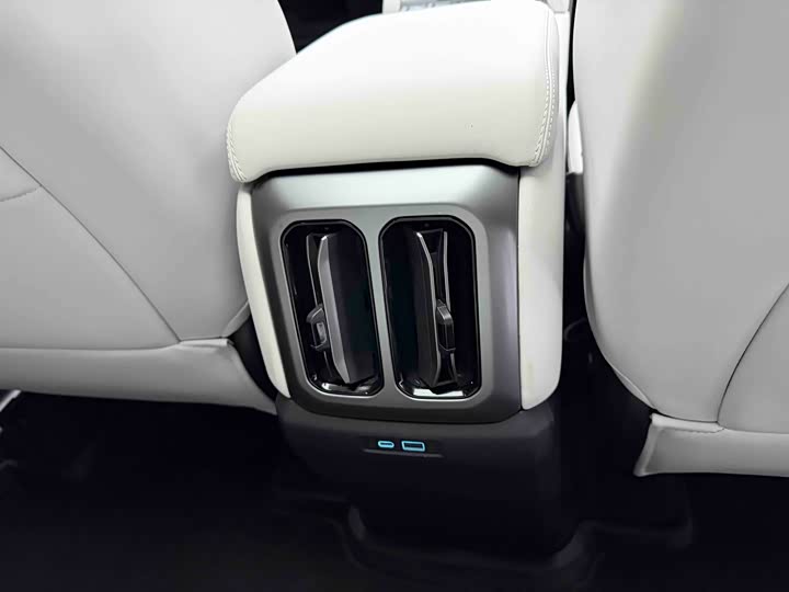 Фото 8 - BYD FangChengBao Titanium 3 (Tai 3)