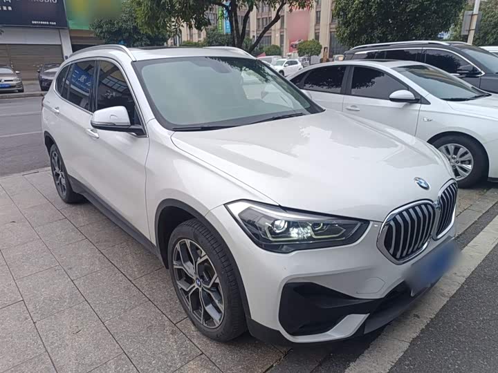 Фото 4 - BMW X1