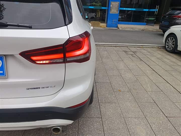 Фото 8 - BMW X1