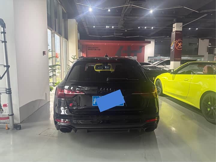 Фото 5 - Audi RS 4