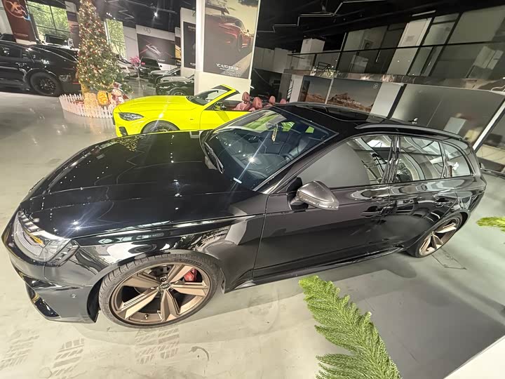 Фото 7 - Audi RS 4