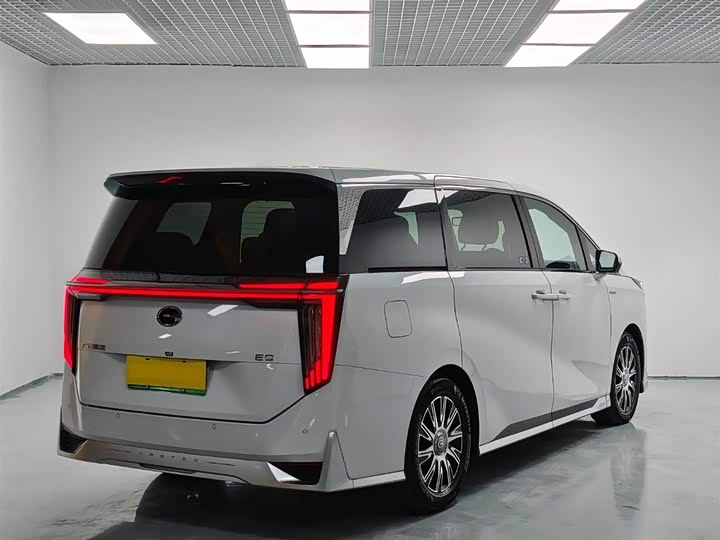 Фото 4 - GAC Trumpchi E9