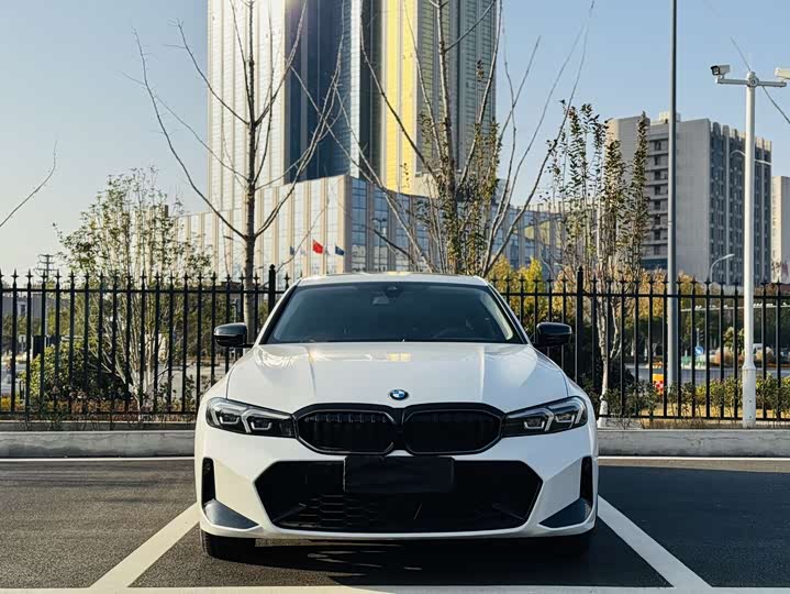 Фото 2 - BMW 3 Series