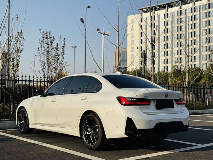 Фото 9 - BMW 3 Series