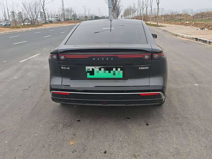 Фото 6 - Mazda EZ-6
