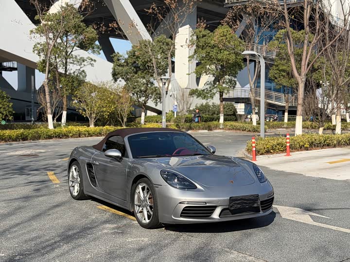 Фото 3 - Porsche 718