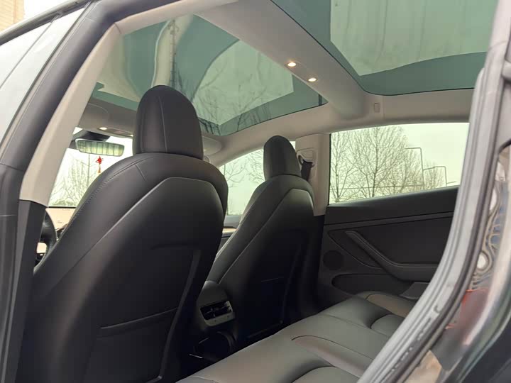 Фото 5 - Tesla Model 3