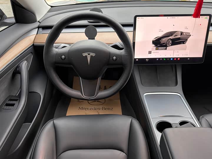 Фото 6 - Tesla Model 3