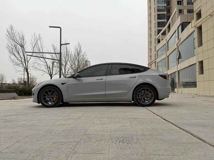 Фото 7 - Tesla Model 3