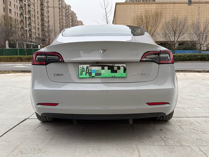 Фото 9 - Tesla Model 3