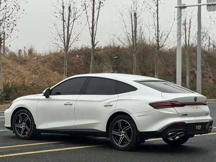 Фото 7 - MG Motor 7