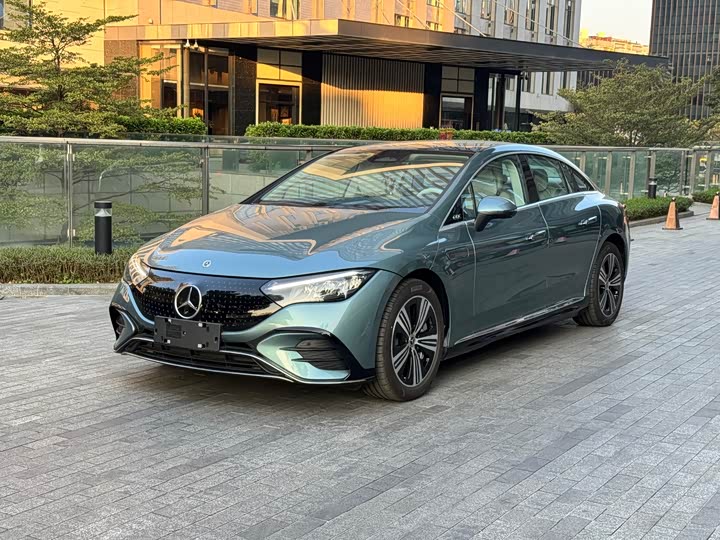 Фото 1 - Mercedes-Benz EQE