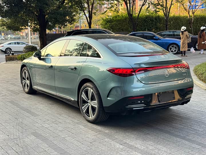 Фото 4 - Mercedes-Benz EQE